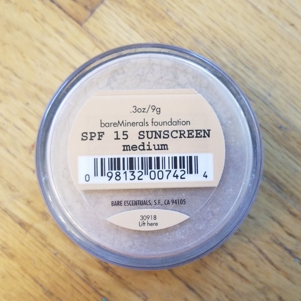 BareMinerals foundation in Medium 9g full size